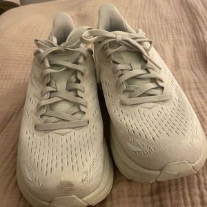 Clifton Hokas size 7B